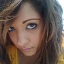 lorena montano (@l0r3nyta)