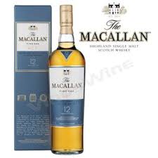 Macallan 12 Anos Triple Cask Whisky En 2020 Con Imagenes Whisky Escoces Whisky Botellas Whisky