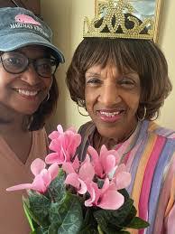 Stephanie Burton's Instagram, Twitter & Facebook