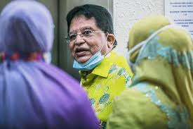 Datuk seri utama tengku adnan bin tengku mansor (jawi: Tengku Adnan The Stringer