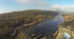 Are o suprafata de circa 10,7 hectare si este construit pe raul ciric. Zona De Agrement Ciric Din IaÈ™i Planiada