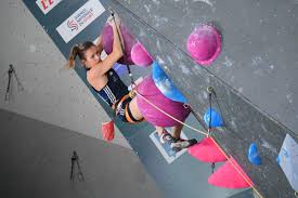 20 men and 20 women. Escalade Phenomenale Julia Chanourdie Devient La Troisieme Femme Au Monde A Realiser Un 9b L Equipe