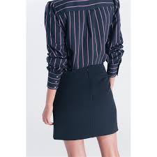Le classique de cette rentrée, jupe droite avec poches et ceinture. Caroll Jupe Droite Bleu Marine Brandalley