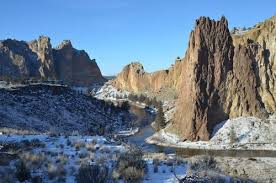 Bend hiker falls from cliff while looking for shortcut at Smith Rock State  Park