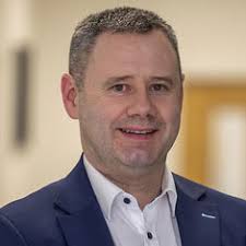 Businesses can combine solar and storage on-site to reduce reliance