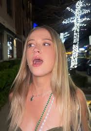 Marissa Billings's Instagram, Twitter & Facebook