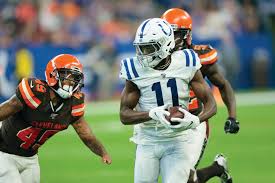 colts receiver making impressive comeback from knee injury