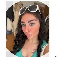 Mellymoo22 (@mellymoo2212)