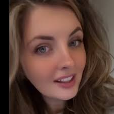 Nicole Caffrey's Instagram, Twitter & Facebook