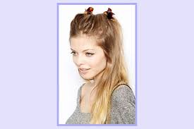 A very natural and chic claw clip hair. How To Wear The Hair Accessory Claw Clip In Many Ways Be Beautiful India