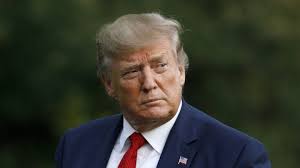 Trump vavdur upp í mál um varskógvara