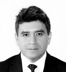 Dr. Johnny León