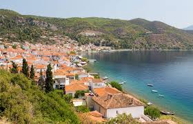 Όταν κάποια στιγμή ο τούρκος αξιωματικός επισκέφτηκε τη μέκκα για προσκύνημα, ο άγιος ιωάννης με θαυμαστό τρόπο έστειλε από το προκόπι στην μέκκα. Agios Iwannhs Rwssos Limnh Trogadas Travel