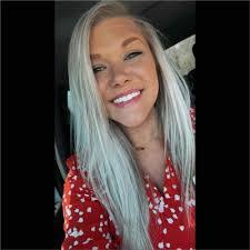 Julianna Sandy's Instagram, Twitter & Facebook