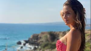 Az exatlon riporterének régi vágya volt, hogy majmokat simogathasson és etethessen. Zsiogx3jwlvuhm