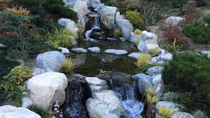 Sei es ein schwimmteich oder ein wasserfall. Bachlauf Anlegen Das Sollten Sie Beachten Focus De