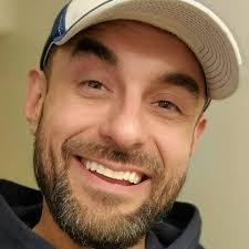 Corey Herr's Instagram, Twitter & Facebook