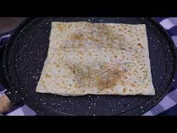 Bayat Ekmekle Tel Tel Ayrilan Gozleme Tarifi Yumusacik Kat Kat Ispanakli Gozleme Tarifi Youtube Ekmekler Gida Yemek