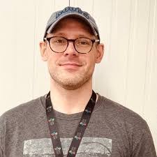 Seth Daniel's Instagram, Twitter & Facebook