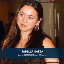 Simone Summers's Instagram, Twitter & Facebook