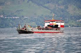 Descriptive text tentang danau toba & candi borobudur beserta artinya. Keindahan Danau Toba Dan Pulau Samosir Di Tengah Danaunya Katalog Tempat Wisata Liburan