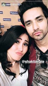 Netizen dibikin penasaran dengan beredarnya sebuah video mirip ayu ting ting dalam sebuah ruangan gelap. Shakti Arora Zone On Twitter Ayu S Ig Story Pic Selfie Shaktiarora Pesbukersramadan11