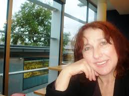 Sleeping Arrangements : Cunningham, Laura Shaine: Amazon.de: Books