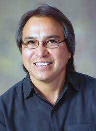 Robert Linz's Instagram, Twitter & Facebook