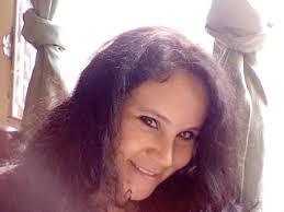 How much resin to pour and when to add stones to avoid sinking?