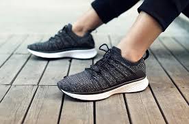 Sowohl der schuh als auch die sohle. Xiaomi Mijia Fishbone Sneaker Adidas Ultraboost Klon Aus China