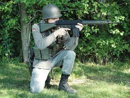 Hessen antique is your source for new original bundeswehr combat equipment, flecktarn gear, insignia and other collectible items. Doing Some Research On The Bundeswehr I Found Some Picture Of A Person Wearing Period Uniform Now Having A Reference Pic Cold War Vintage Military German Army