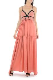 In estate è impossibile resistere agli abiti lunghi leggeri, che sono più leggeri dei pantaloni, più comodi dei mini dress, la scelta ideale con le alte temperature, sia di giorno che di sera. Abito Lungo Annarita N In Viscosa