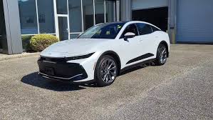 Image result for Oxygen White 2025 Crown