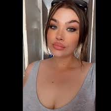 Do I look like anyone?