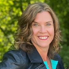 Terri Breen's Instagram, Twitter & Facebook