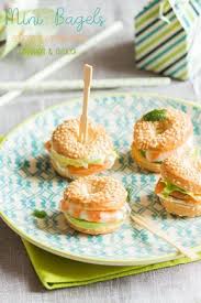 Moi Gourmande Mini Bagels Pour L Aperitif Aperitif Gastronomique Aperitif Dinatoire Froid Mini Hamburger Apero