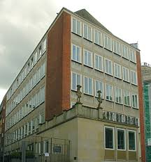 Heute bewegt sich das verlagshaus schünemann zwischen tradition und innovation. Haus Borsenhof C Wikipedia