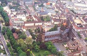 Ideal wenn man für kurze und lange aufenthalte. Worms Bischofsstadt Am Rhein