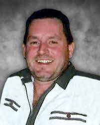 Murphy Carroll's Instagram, Twitter & Facebook