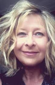 Lisa Henry's Instagram, Twitter & Facebook