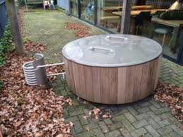 Badetonne Aus Holz Fur Den Ultimativen Badespass Im Freien Badetonne Pool Hinterhof Und Wirlpool Outdoor
