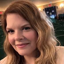 Julie Nemitz's Instagram, Twitter & Facebook