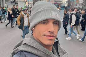 Scott Whitlatch's Instagram, Twitter & Facebook