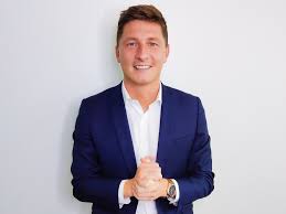 Participer à des projets dans différents secteurs d'activité