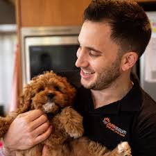 Elisha Moran's Instagram, Twitter & Facebook