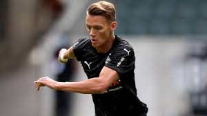 Dies bestätigten beide clubs am dienstag, nachdem zuerst die salzburger nachrichten über den wechsel berichtet hatten. Hannes Wolf Auch Auf Den Zweiten Blick Ein Glucksfall Fur Gladbach