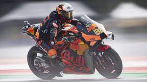Brad binder (born 11 august 1995) is a south african grand prix motorcycle racer.he was also known for winning the 2016 moto3 world championship.in november 2019 he was confirmed as a factory ktm rider in motogp class for the 2020 season, replacing johann zarco who had abandoned his factory ride earlier in the year. Exafxwdt09zlzm