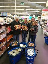 Horaires d'ouverture lidl avenue du président kennedy 1751 à saint pierre du mont. Les Canards En Colere Vident Le Rayon Foie Gras Du Leader Price De Saint Pierre Du Mont