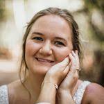 Karen Beringer's Instagram, Twitter & Facebook