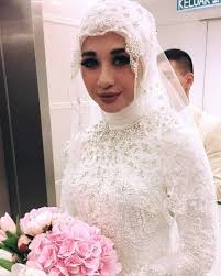 Tafsir mimpi gagal jadi pengantin sama pacar yaitu akan hadirnya orang yang membuat anda bahagia. Totally Absurd Woman Omong Omong Soal Riasan Pengantin